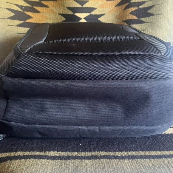 Solo New York Metropolitan Backpack 16" Laptop Bag Detach Sleeve  Black Warranty - Picture 11 of 11